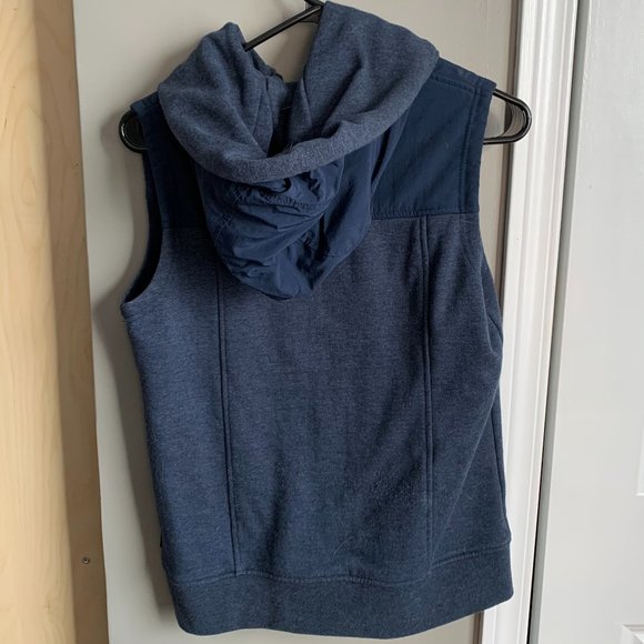 Hooded blue Burton dryride vest - Picture 2 of 4